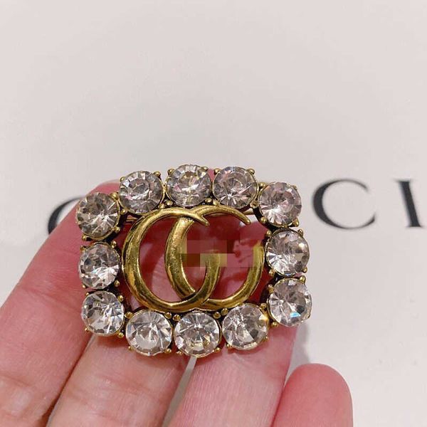 

2023 new luxury fashion jewelry for double medieval rhinestone light luxury ancient brooch ins net red same style, Gray