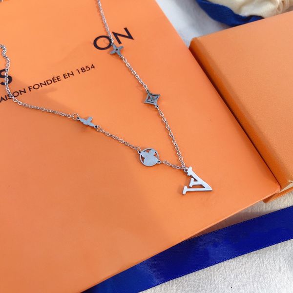 

luxury designer necklaces designer women couple letters pendant stainless steel fashion gold chain necklace lovers jewelry, Silver