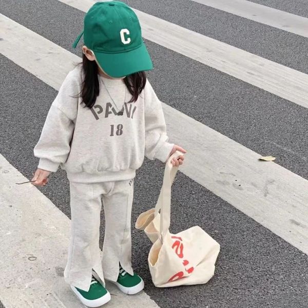 

clothing sets girls two piece suit spring and autumn casual wear round neck korean system sweater flared pants 230307, White