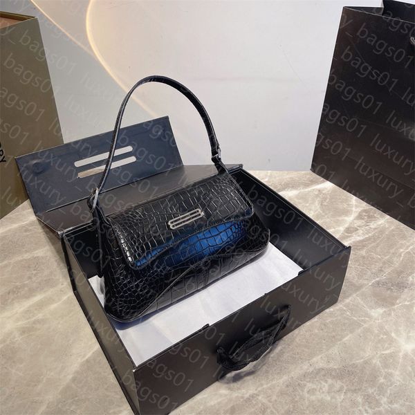 

2023 women bags lady shoulderbags girl chainbag black young letter bags design blue handbag half moon bag fashion luxury classic bag simple