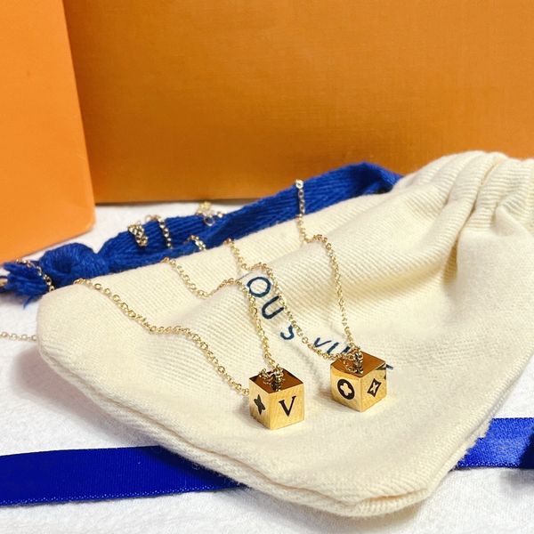 

womens lock designer necklace luxury pendant diamonds necklaces fashion for women mens gold silver necklace couple jewelry