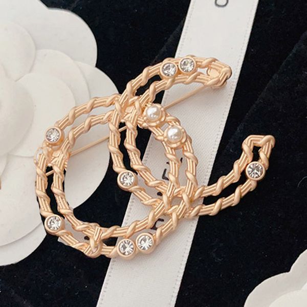 

brand figure stamp brooches pins copper jewelry pin brooches funny desinger women men vintage broochs lovers wedding party dress accessories, Gray