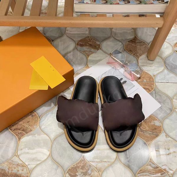 

new slippers designer waterfront embossed mule rubber slide pool pillow flat comfort slipper beach sandals men women shoes white black summe