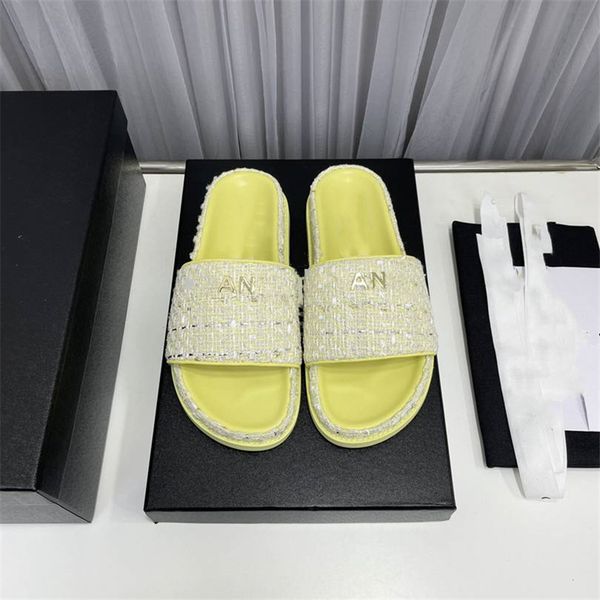 

fashion slippers 2023 channel luxury design summer men's and women's flats thick soled leather rubber lettering logo casual cartoo, Black