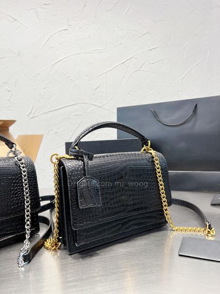 

classic luxury women shoulder bag fashion designer handbag crossbody bag clamshell purse crocodile print caviar gold and silver chain