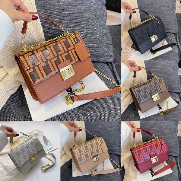 

embossed designer bags shoulder bag women classic print handbags square chain bag messenger chain portable high-capacity lady crossbody purs