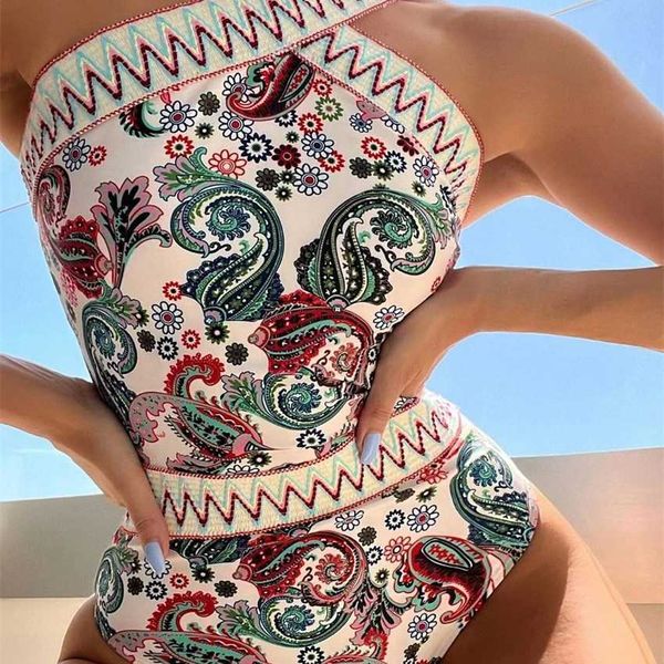 

yixi 2023 new one-piece women's swimsuit digital printing knitted board with leaky back shows thin bikini women, White;black