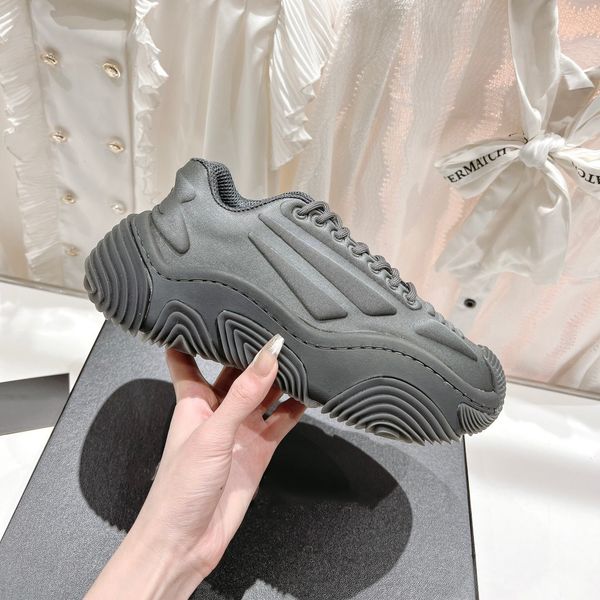 

designer woman shoe leather lace up men fashion platform oversized sneakers white black mens womens luxury velvet suede casual shoes 39-45