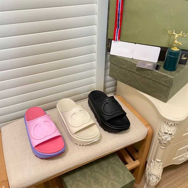 

designer slippers luxury slides embossed interlocking platform rubber slide sandals women beach slipper thick bottom sliders summer shoes z1, Black