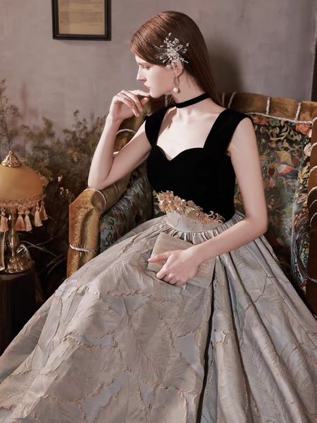 

black velvet evening dress backless sweetheart sleeveless applique a-line elegant lace up bride spaghetti strap party formal prom gown, Black;red