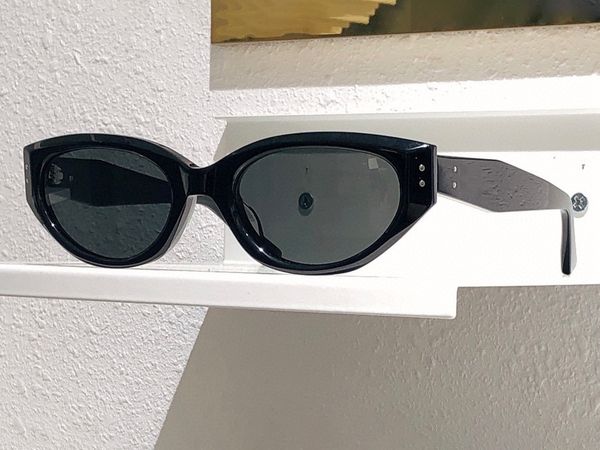 

sunglasses for women men summer rococo designers style anti-ultraviolet retro plate full frame fashion glasses random box, White;black