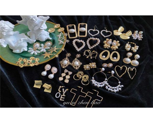 

744 vintage metal baroque love imitation pearl cross earrings2519350, Golden