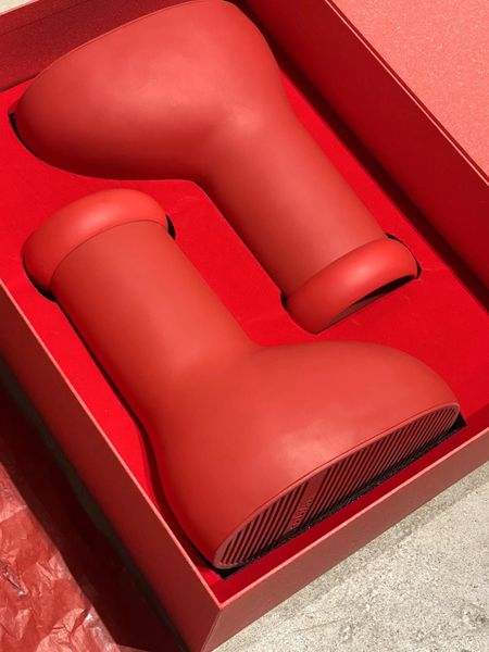 

2023 red cartoon rain boots spring thick sole big round toe flat slip-on party catwalk women's fashion shoes new arrival size 28-46, Black