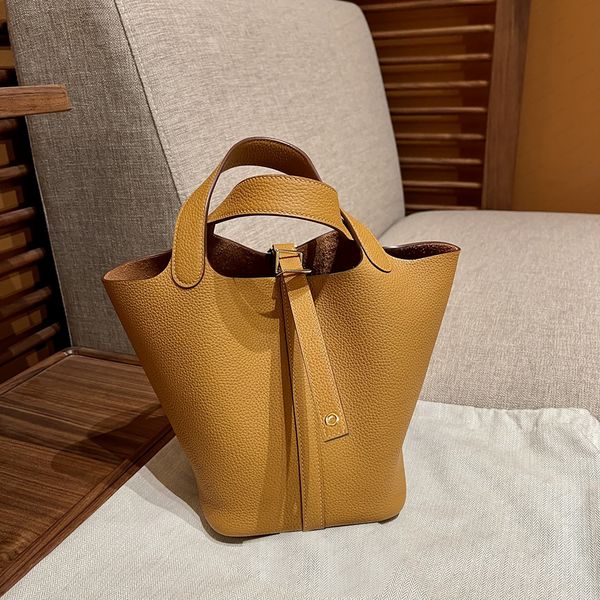 

designer tote bags handmade leather vegetable baskets luxury designer simple lightweight wear-resistant bags classic leather lychee designer