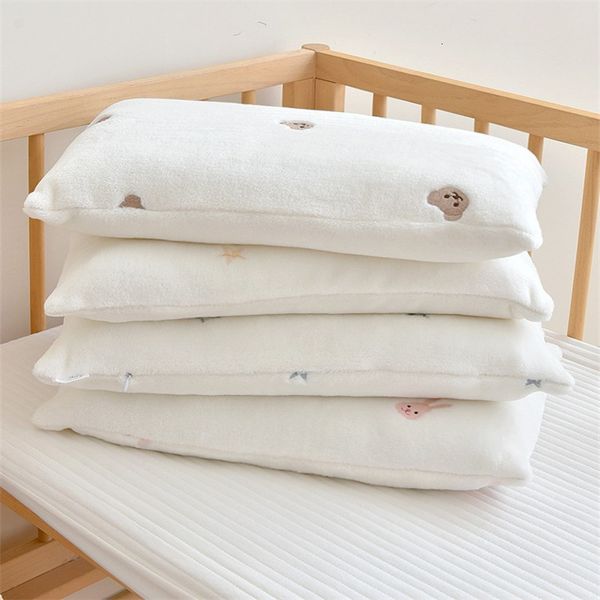 

pillows 30x50cm born sleeping cotton pillow cartoon embroidery children nap pillow infant headshaped protection pillow 230308