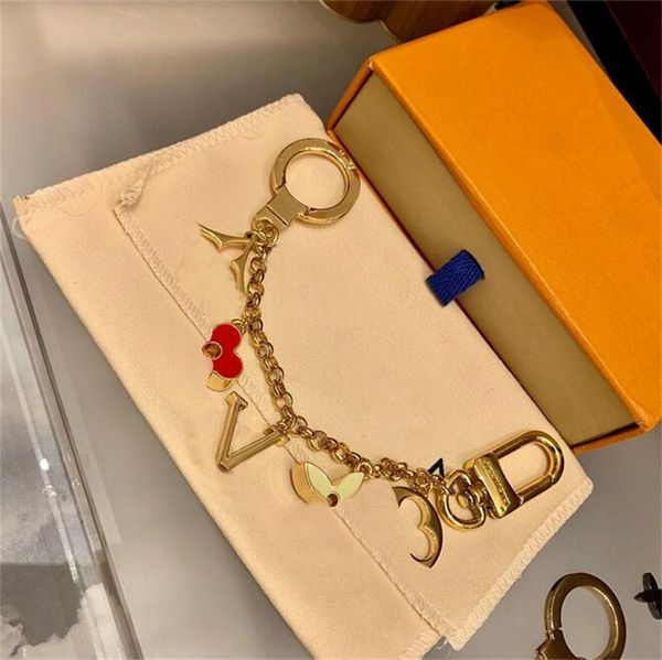 

keychain luxury designer brand key chain men car keyring women buckle keychains bags pendant exquisite gift with box dust bag very nice, Silver