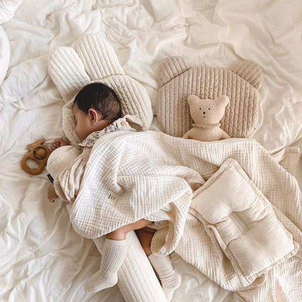 

pillows quilted baby pillow for born infant sleeping breathable soft cotton cute bunny bear pillow room decoration 230309