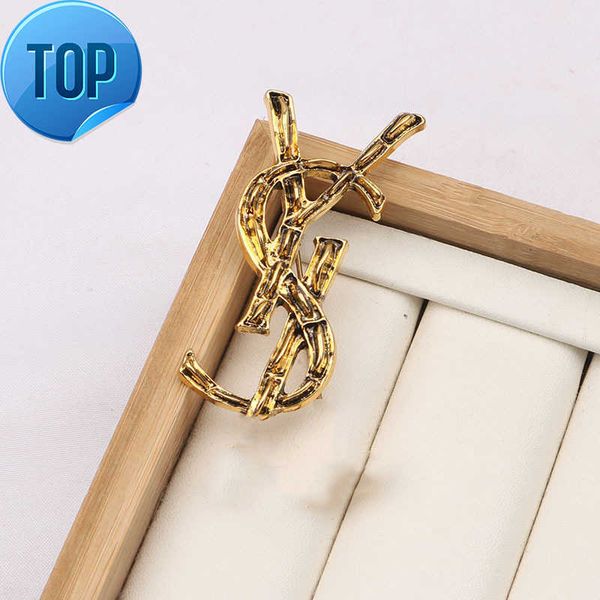 

individuality gold plated brand designer letters brooch fashion famous women metal letter pearl luxury couples crystal rhinestone suit pin, Gray