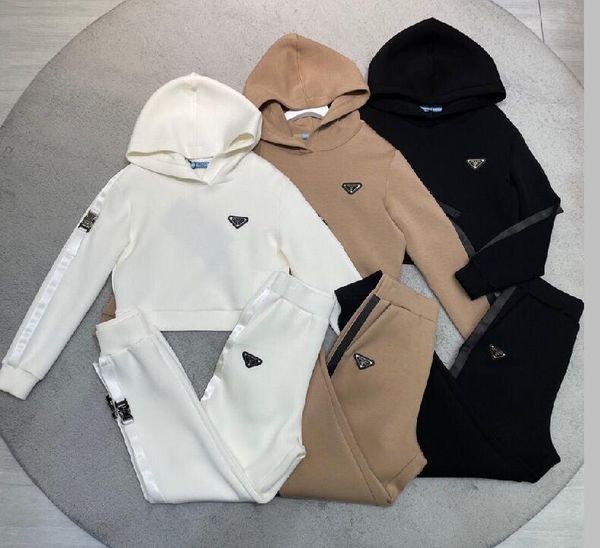 

Tracksuits Women Suit Fashion Lady Sets Casual Hoodie Two Pieces Set Black White Kaki Long Sleeve Sports Clothes Trainning Excercise Spring Coat Jacket Clothing