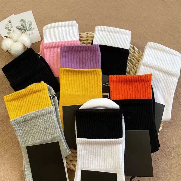 

mens socks women cotton all-match classic ankle letter breathable black and white football basketball sports sock 10 color ravl