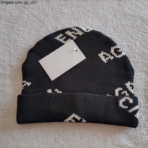 

designer autumn classic winter beanie hats style men and women fashion universal knitted cap autumn wool outdoor warm skull caps, Blue;gray