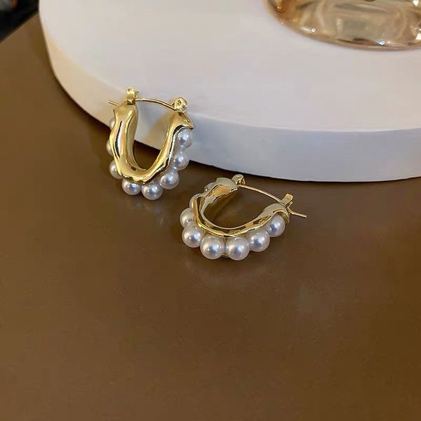 

charm trendy style imitation pearl letter u design stud earrings for women exquisite daily wearable jewelry elegant wedding accessories, Golden