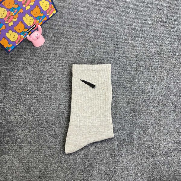

socking fashion women and men mens letter breathable socks cotton wholesale calzino jogging basketball football sports sock 3g03, Black