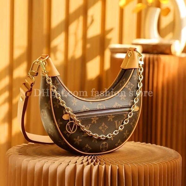 

bag croissant loop bags shoulder hobo designer purse m81098 half moon luxury woman baguette underarm handbag crossbody tote metal chain