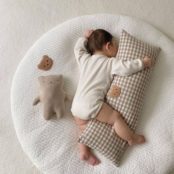 

pillows ins born comfort pillow bear lattice cushion multi-functional bumpers anti-collision pillow for pregnant baby bedding infant 230309