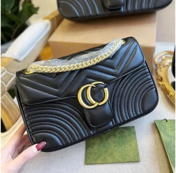 

2023 handbag designer women shoulder bags leather louiseitys lvs viutonitys heart style gold chain womens, Red;black