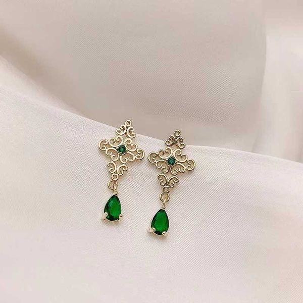 

charm luxury palace vintage earrings frosted antique gold color earrings lady tea party ladies earring for women korean earrings l230309, Golden