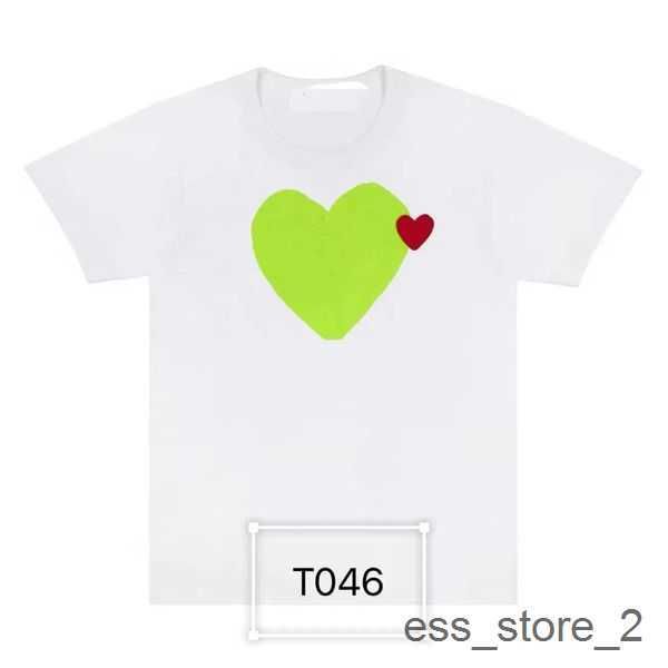

2023 cdg summer cdgs mens t shirts play t shirt commes short sleeve womens des badge garcons embroidery heart red 2 9y4k, White;black
