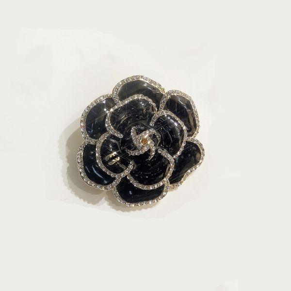 

18k gold plated brooches pins luxury brand designers black camellia flower print circle fashion women stainless steel brooches wedding party, Gray