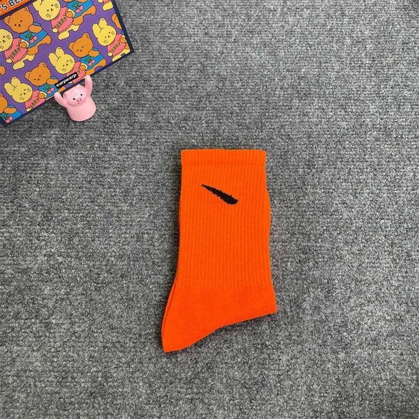 

letter mens socks fashion women and men breathable socking cotton wholesale calzino jogging basketball football sports sock mn24, Black