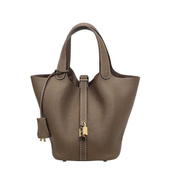 

designer original herms new fashion leisure versatile vegetable basket women's bag bucket baotou leather handbag large capacity