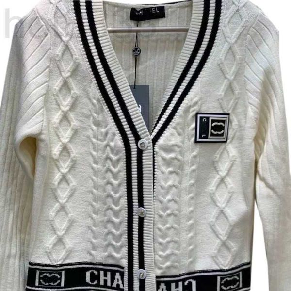 

women's sweaters designer women new long sleeve two c woman v-neck knit cradigan coats geometric lady t shirt autumn trendy outdoor d2c, White;black