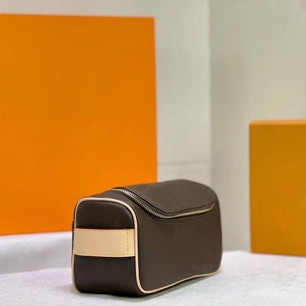 

toiletry pouch bag men wash bags luxury designer fashion woman dopp kit clutch cosmetic toilet purse women beauty makeup case travel zipper
