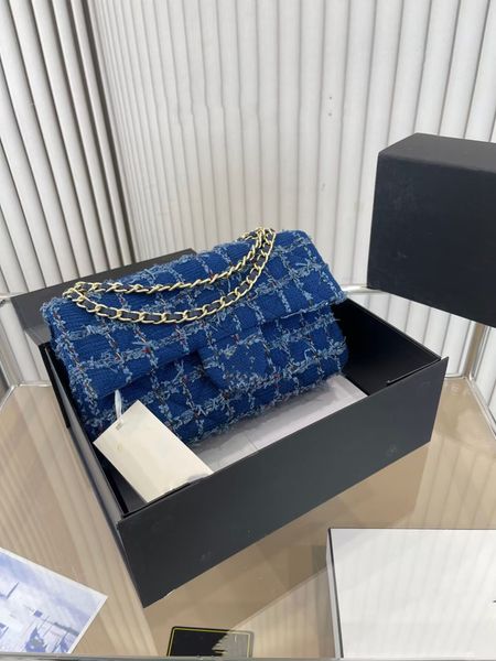 

cc bag shopping bags luxury french designer denim cowboy pleated blue fashion gold-tone metal chain hardw 20cm