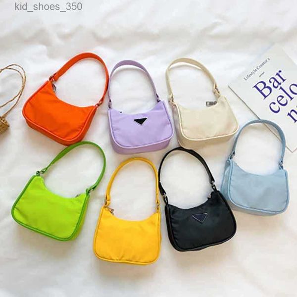 

designer kids handbag gilr letter wallet fashion children candy colors one shoulder bags casual portable messenger accessories bag women, Black