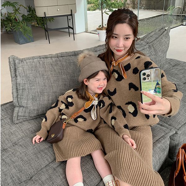 

family matching outfits two piece sets fall parentchild outfit mother daughter women and baby girl knitted sweater skirt 230310, Blue