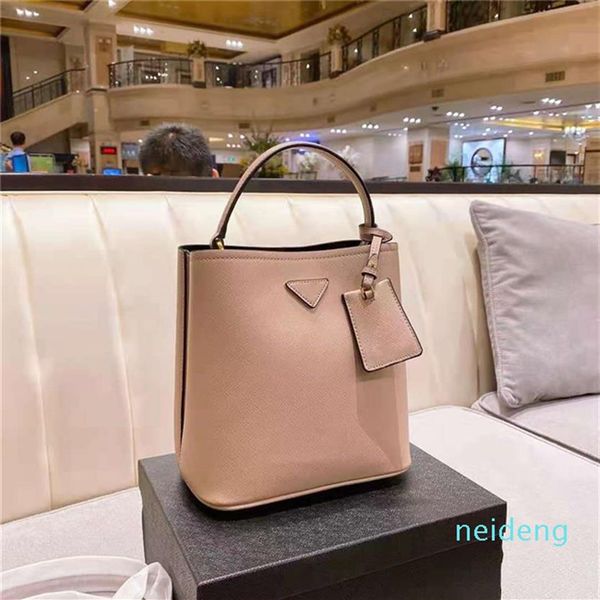 

2021 fashion catwalk style bucket bag luxury designer ladies handbag large capacity han dbag high-quality bags high-end single pro234f