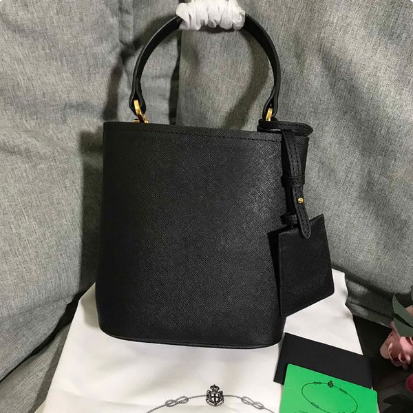 

designer handbag leather one shoulder bag fashion shopping satchel leather crossbody purse envelope purse mini light luxury black size 18* 8