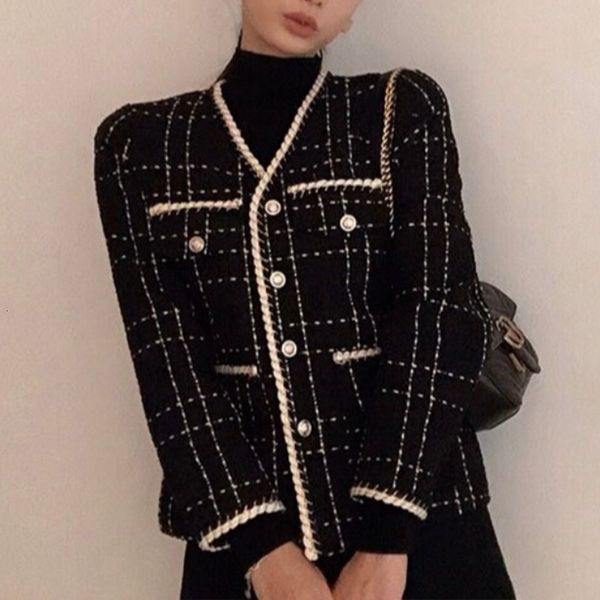

women's jackets black plaid tweed jacket for women winter autumn 2023 elegant wool cardigan female business vneck button cropped coat, Black;brown