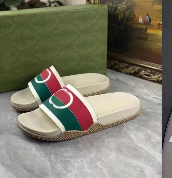 

2023 men leather slippers designer mens pool slides red green line sandals slipper with double g flip flops black white summer beach bee san