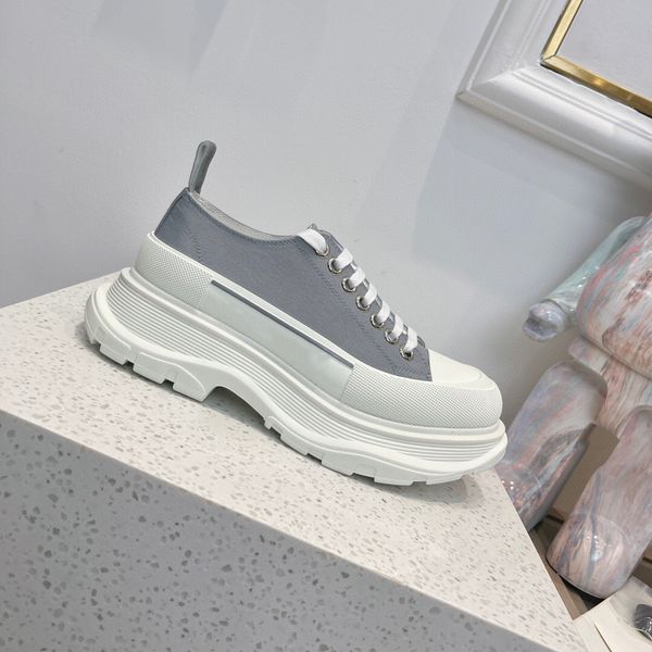 

2023 womens men casual shoes platform board shoe white low arrows lace-up low mint green off chunky sneaker skateboard, Black