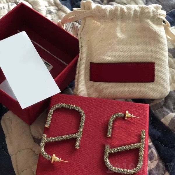 

hip hop glossy round crystals metal designer earring small diamond popular v letters orecchini womens luxury plated gold earrings anniversar, Golden;silver