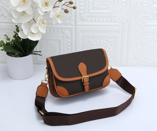 

classic leather vintage diane baguette bag women shoulder crossbody bags clutchs designer luxury handbags messenger bag odeon totes lady pur