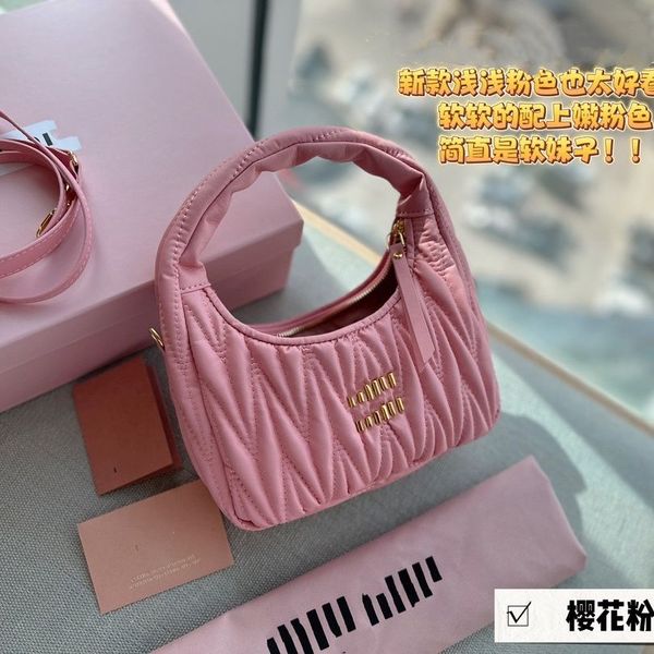 

2023 bag women's pleated bag classic fashion shoulder bag messenger bag