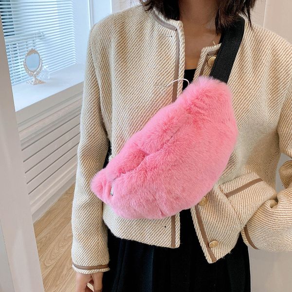 

waist bags large women's winter plush belt shoulder crossbody chest fashion fluffy fanny pack banana purse designer 230310