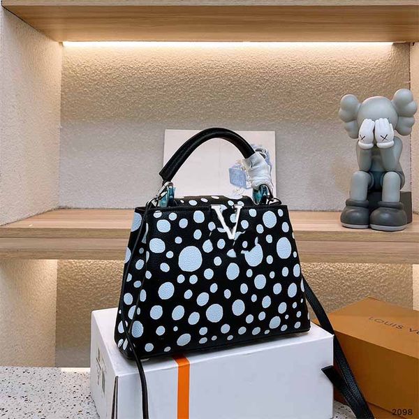 

polka dot designer tote bag leather handbag large capacity women's single shoulder crossbody bag metal v logo fashion black handbags cl